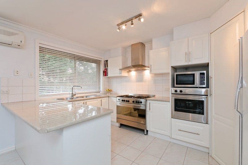 3 Sutherland Way, ROXBURGH PARK VIC 3064, Roxburgh Park - Thumbnail 2