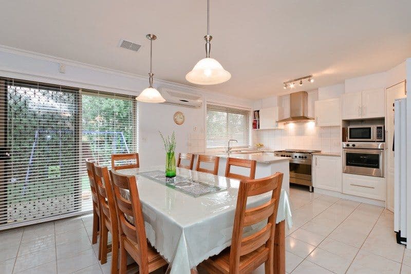3 Sutherland Way, ROXBURGH PARK VIC 3064, Roxburgh Park - Thumbnail 3