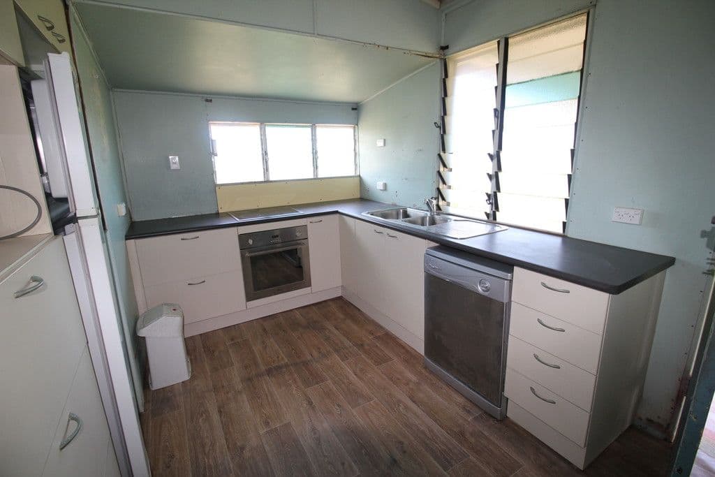 8 Fern Street, Forrest Beach QLD 4850, Forrest Beach - Thumbnail 3
