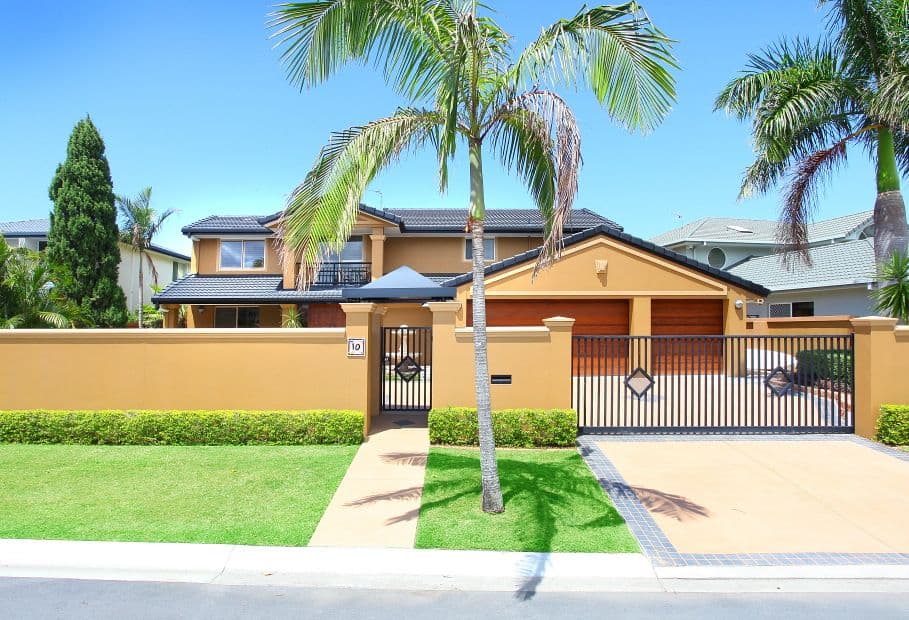 10 Portobello Drive, MERMAID WATERS QLD 4218, Mermaid Waters - Thumbnail 2