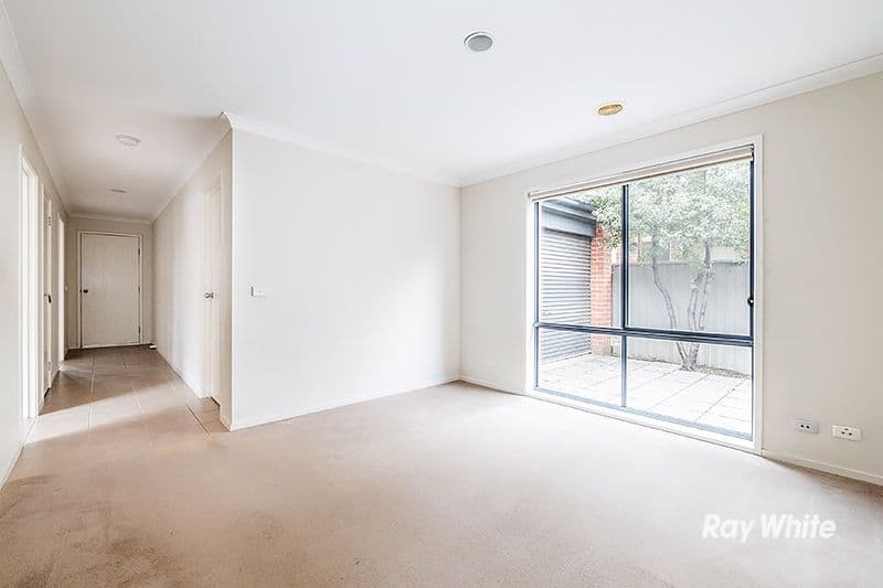 6 Tyndall Street, Cranbourne East VIC 3977, Cranbourne East - Thumbnail 5