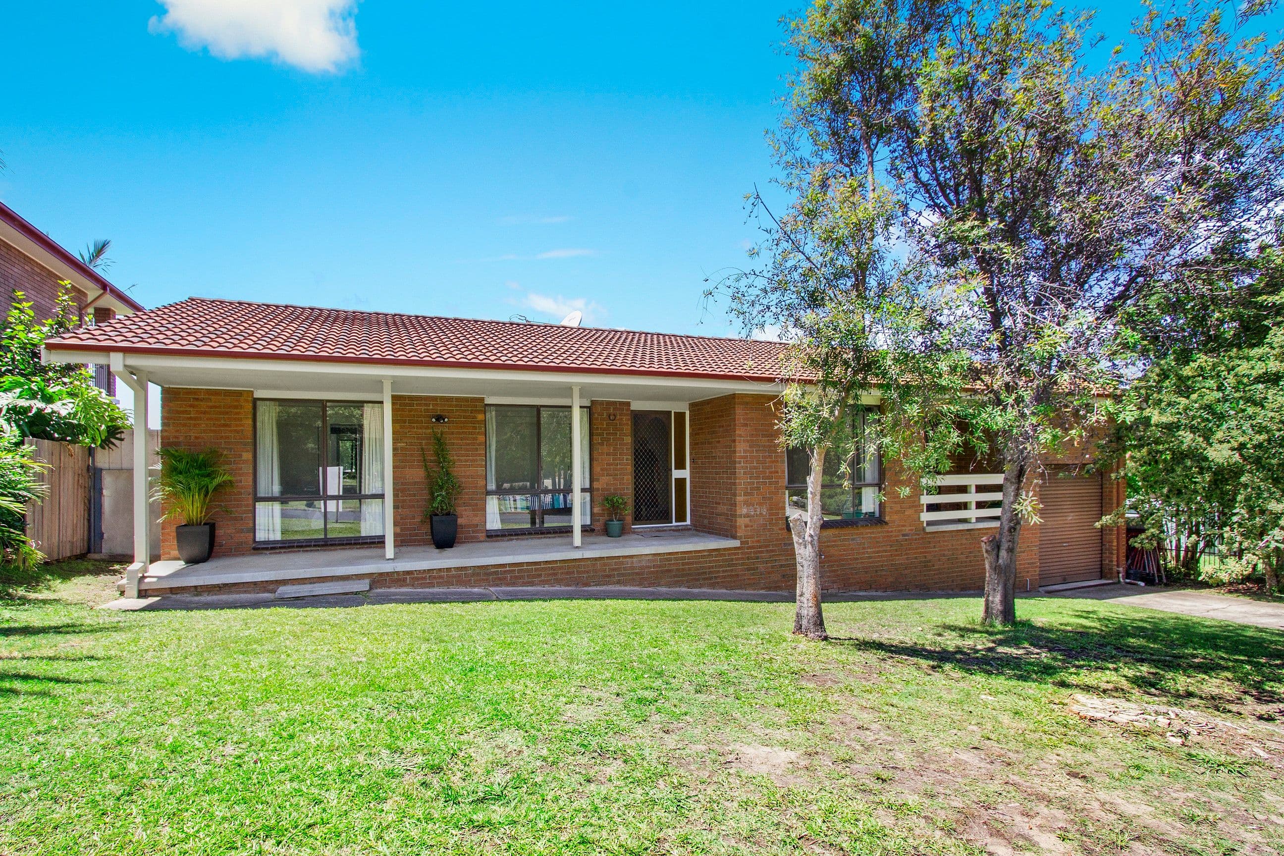 64 Eric Fenning Drive, Surf Beach - Thumbnail 4