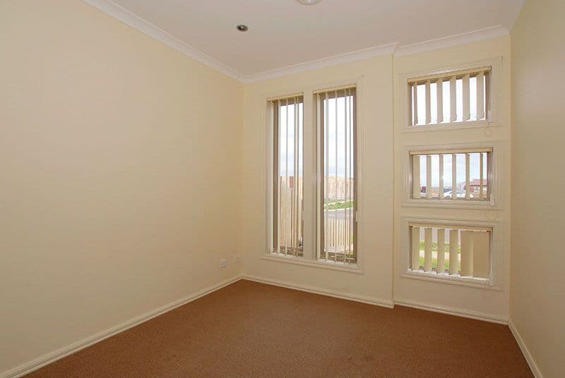 10 Lazor Street, TRUGANINA VIC 3029, Truganina - Thumbnail 2