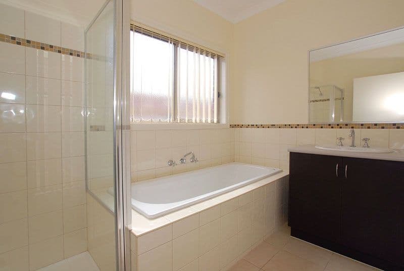 10 Lazor Street, TRUGANINA VIC 3029, Truganina - Thumbnail 3