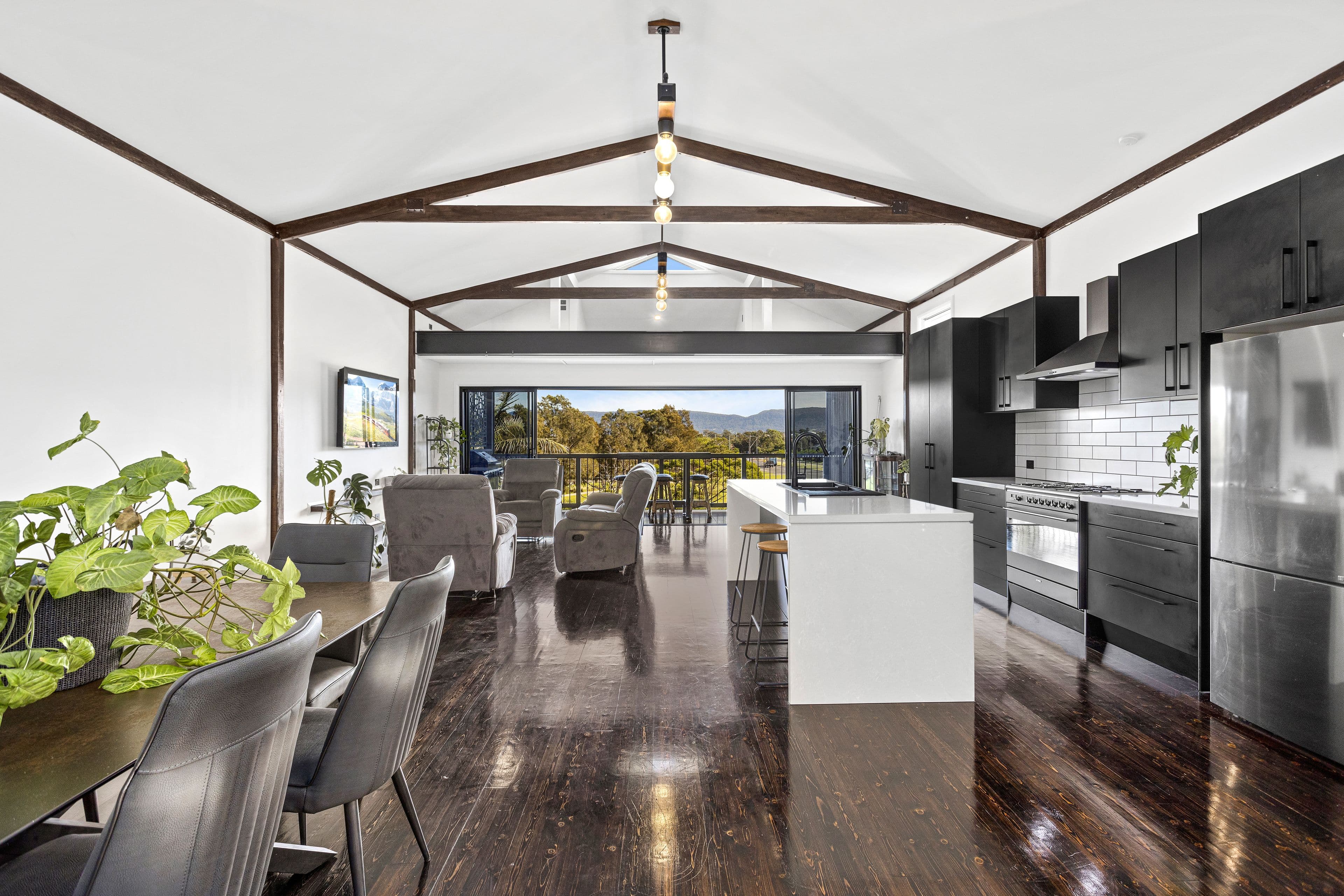 193 Northcliffe Drive, Berkeley NSW 2506, Berkeley - Thumbnail 2