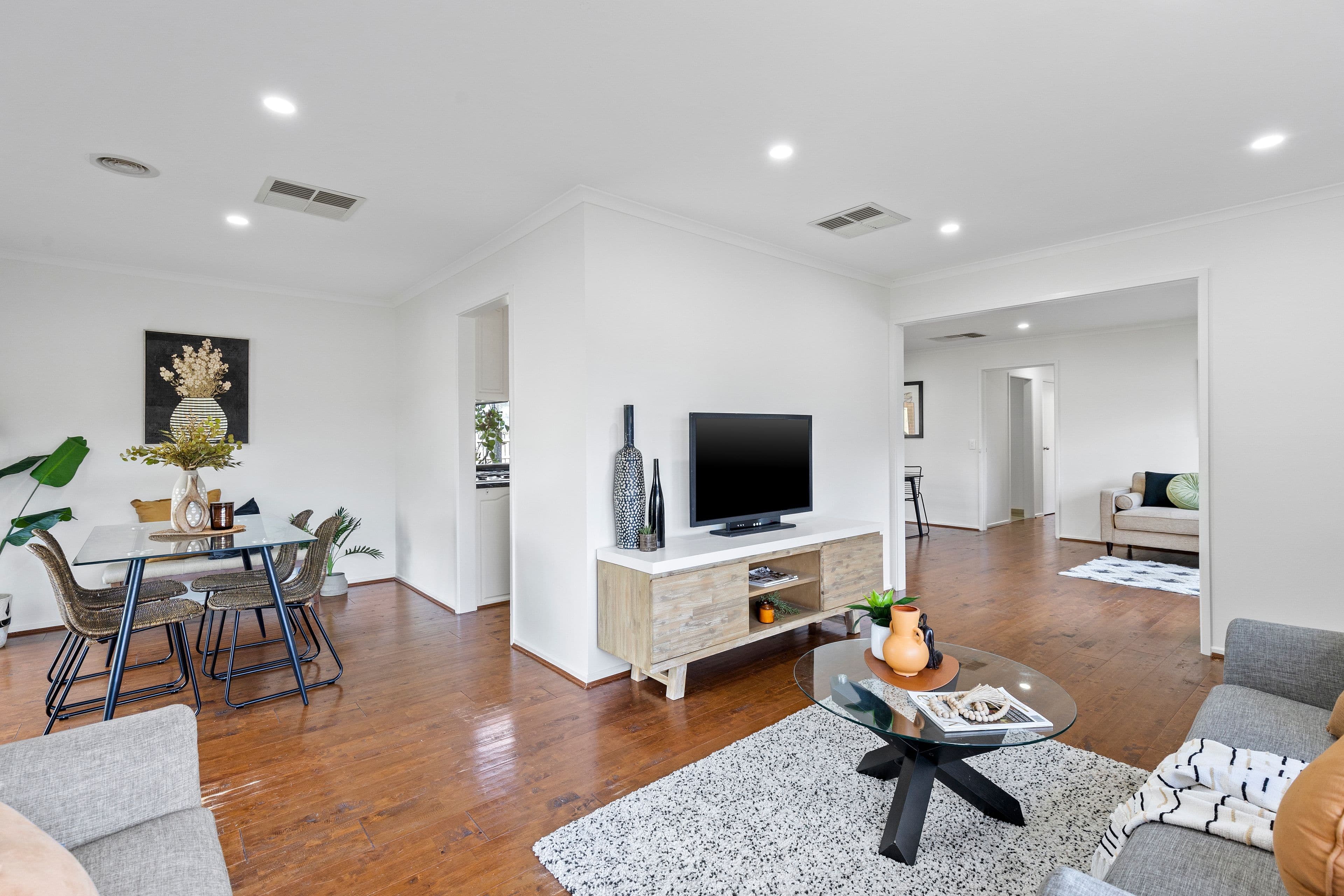 154 Waradgery Drive, Rowville VIC 3178, Rowville - Thumbnail 3