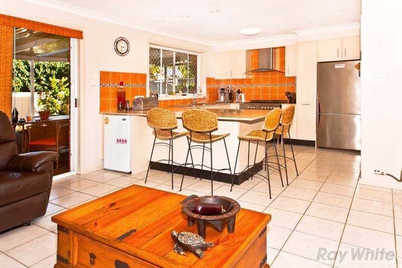 74 Wyattville Drive, WEST HOXTON NSW 2171, West Hoxton - Thumbnail 6