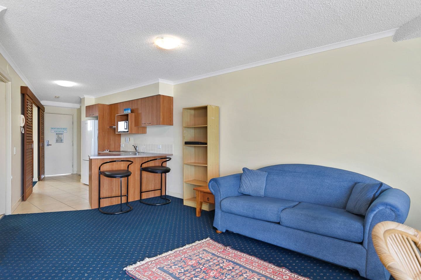 Unit 405 Mantra Resort, Urangan QLD 4655, Urangan - Thumbnail 6