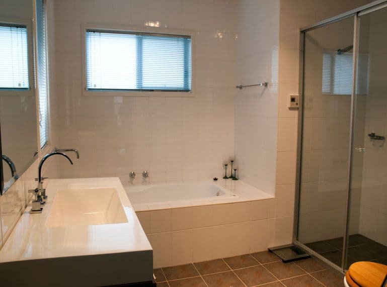 142 Princes Highway, UNANDERRA NSW 2526, Unanderra - Thumbnail 2