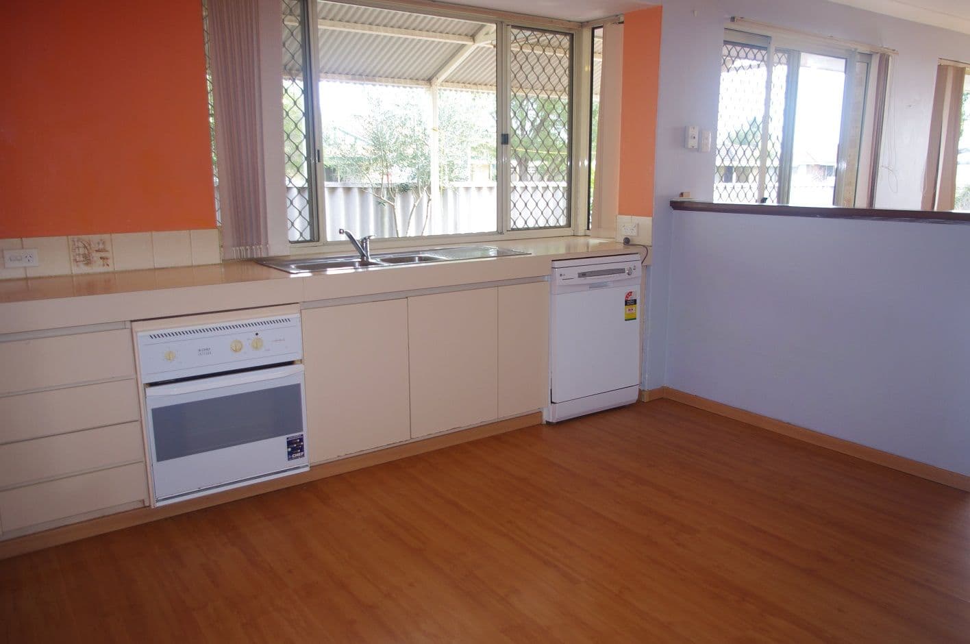 15 Winterbourne Glade, MADDINGTON WA 6109, Maddington - Thumbnail 8