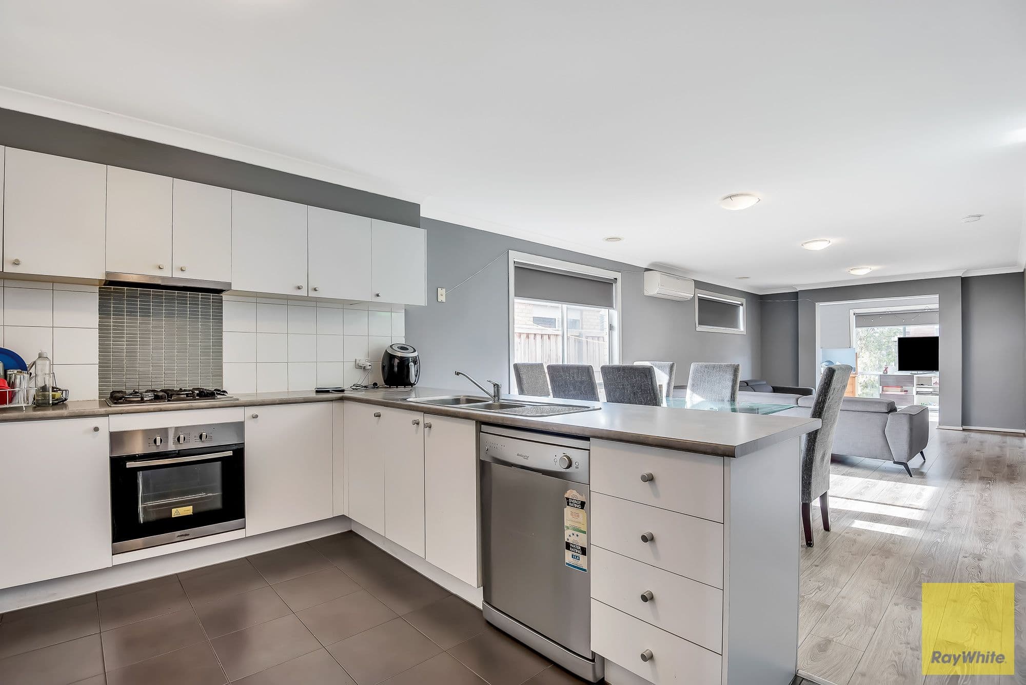 66 Tyler Crescent, Tarneit VIC 3029, Tarneit - Thumbnail 5