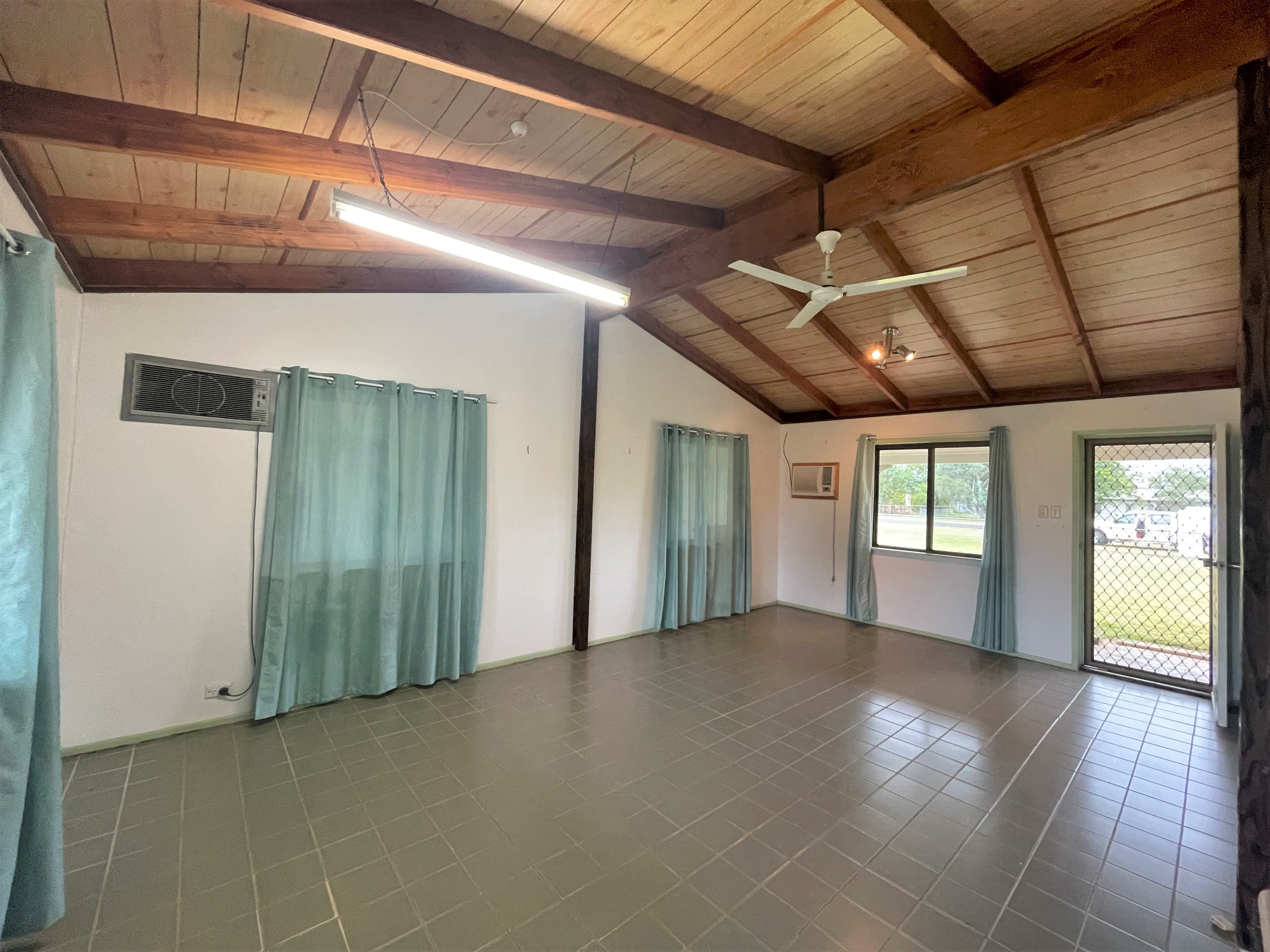 61 Boree Street, Barcaldine QLD 4725, Barcaldine - Thumbnail 2