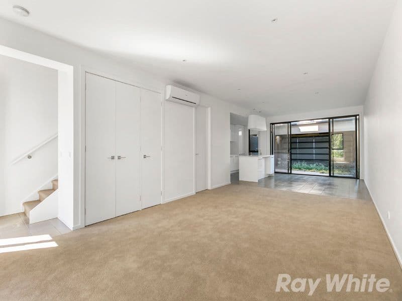 2 Mulberry Avenue, Cheltenham VIC 3192, Cheltenham - Thumbnail 2