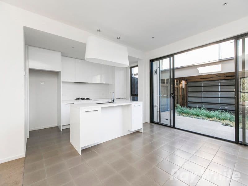 2 Mulberry Avenue, Cheltenham VIC 3192, Cheltenham - Thumbnail 3