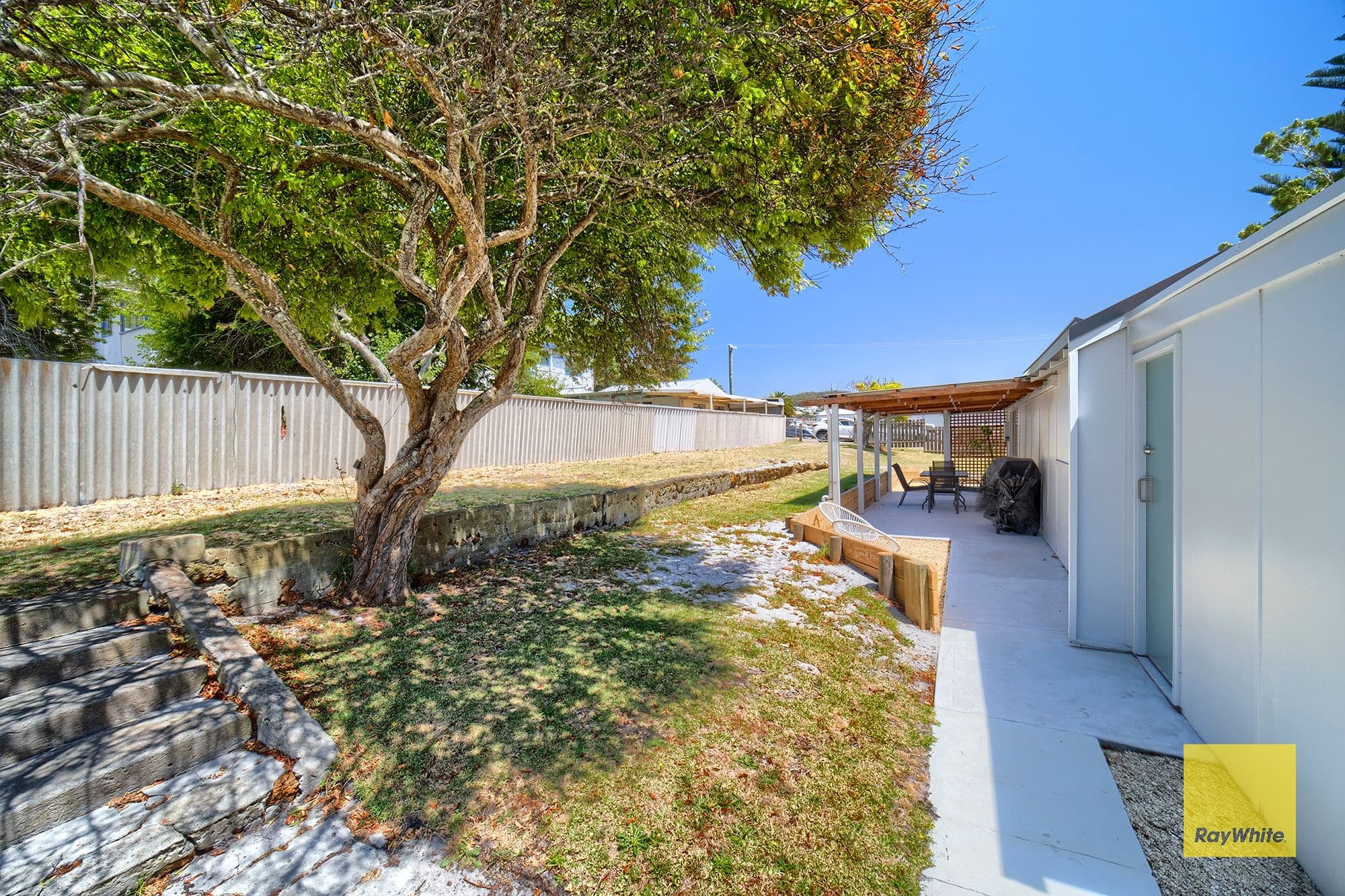 2 Symers Street, Mira Mar WA 6330, Mira Mar - Thumbnail 2