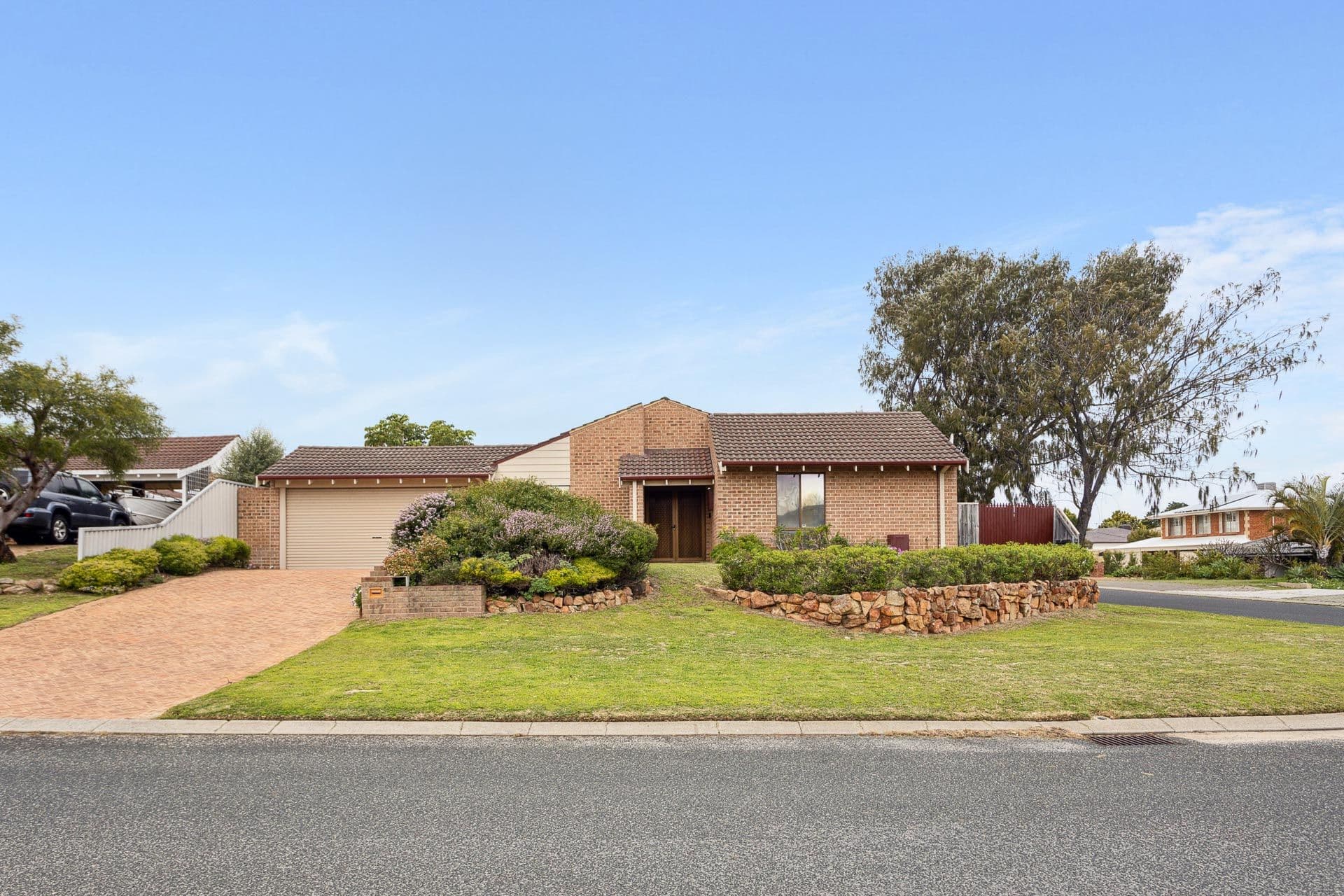 17 Calais Way, Sorrento WA 6020, Sorrento - Thumbnail 2