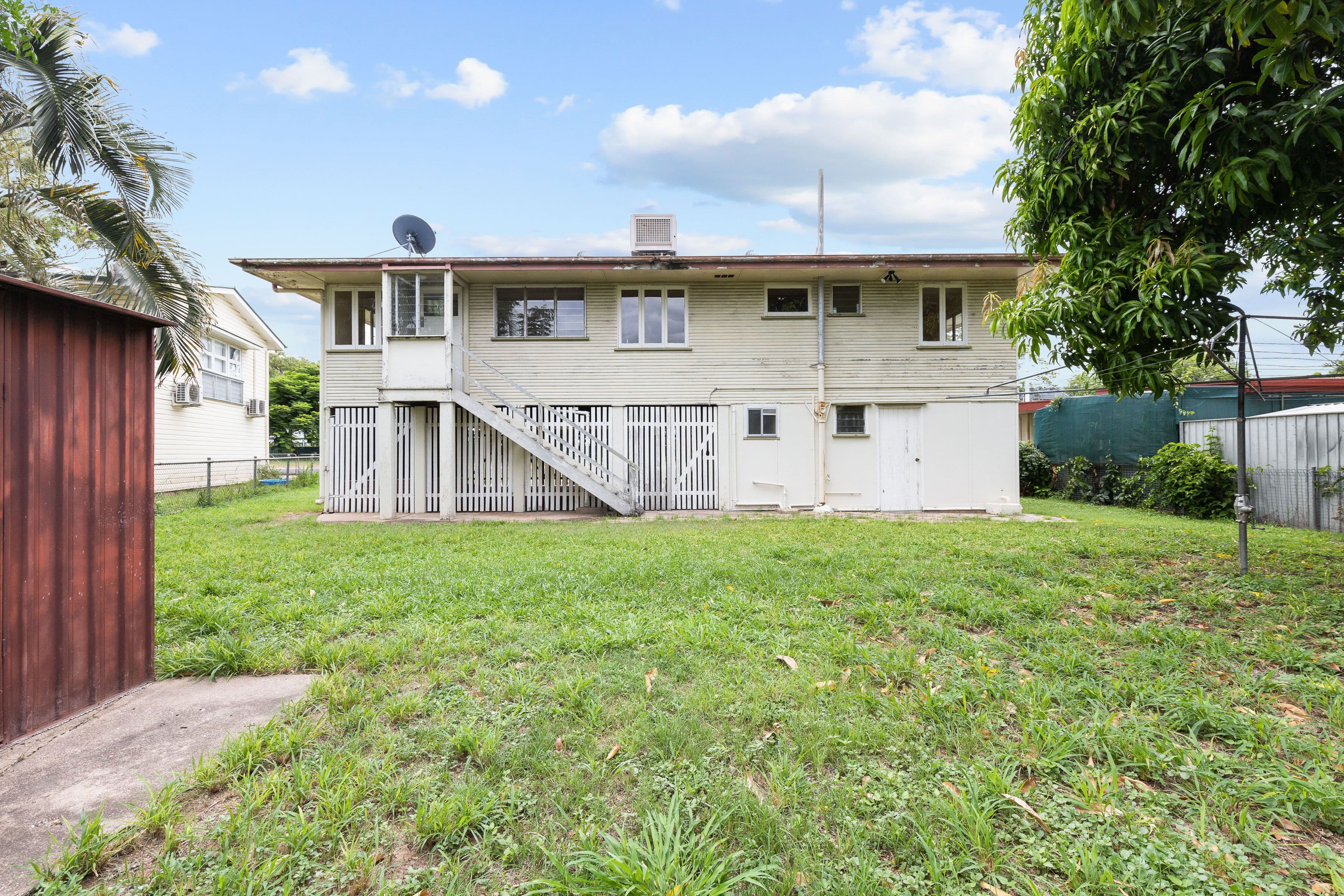 8 Racecourse Road, Emerald QLD 4720, Emerald - Thumbnail 5