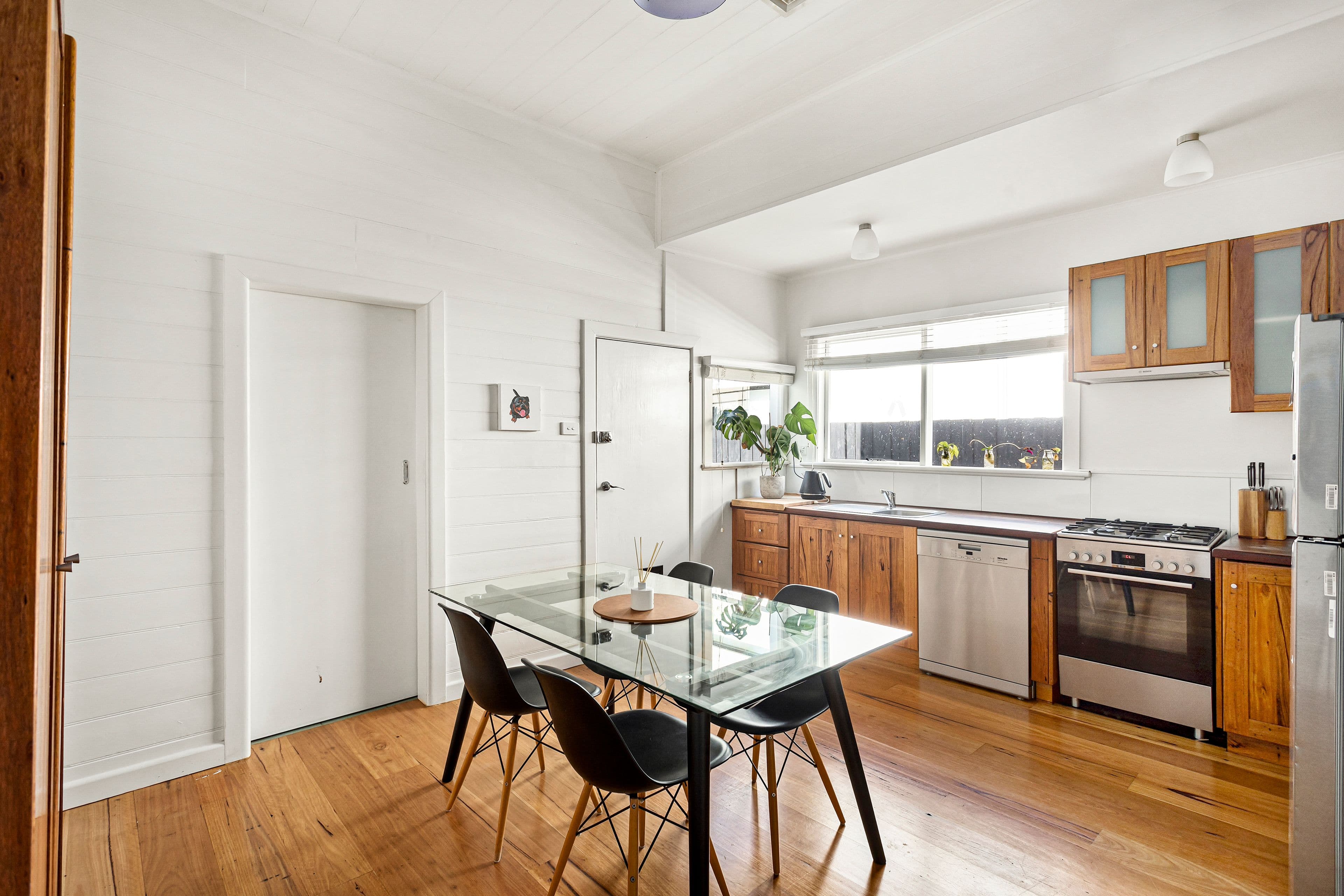 4 Crawford Street, Newport VIC 3015, Newport - Thumbnail 3