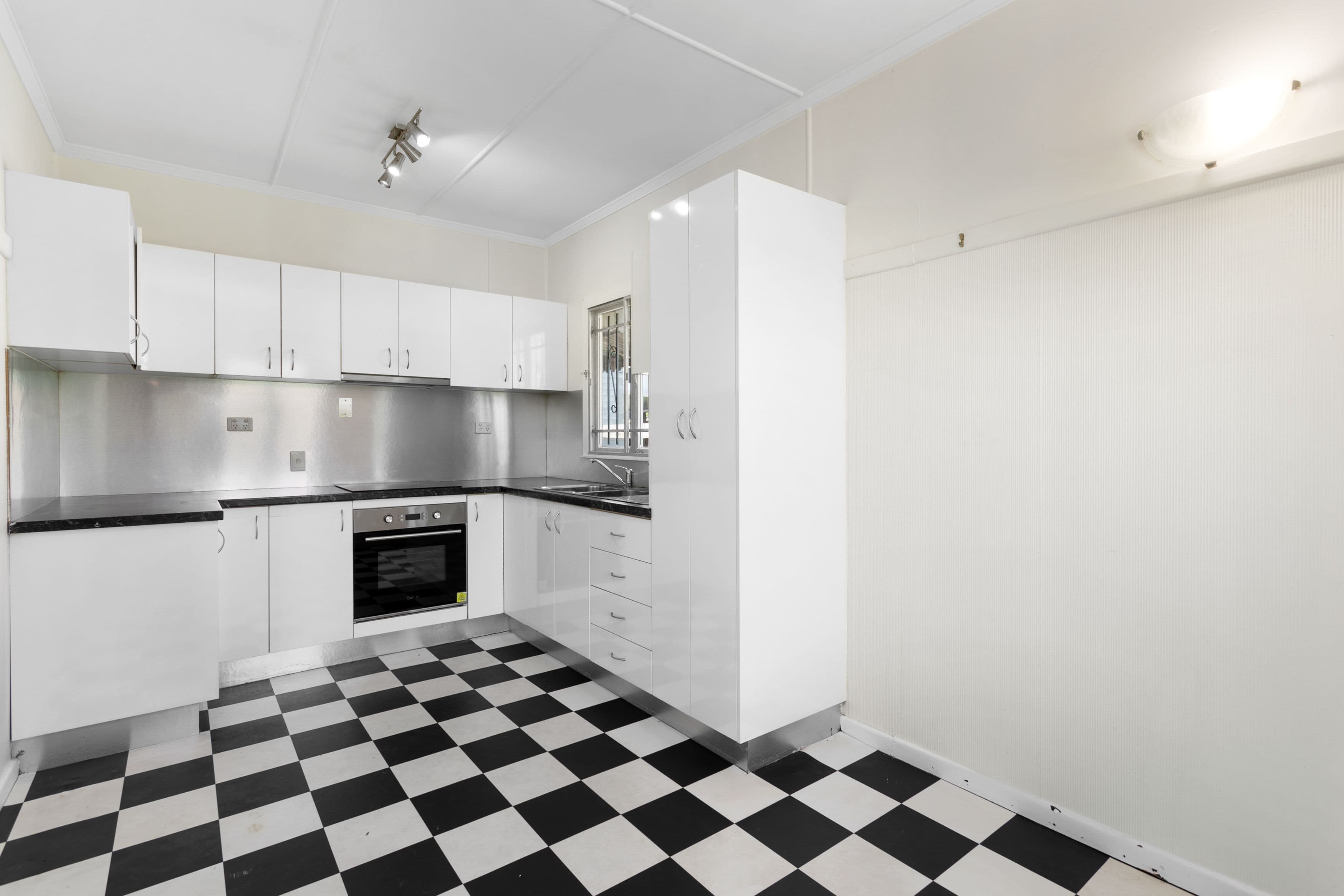 36 Pearl Street, Scarborough QLD 4020, Scarborough - Thumbnail 4