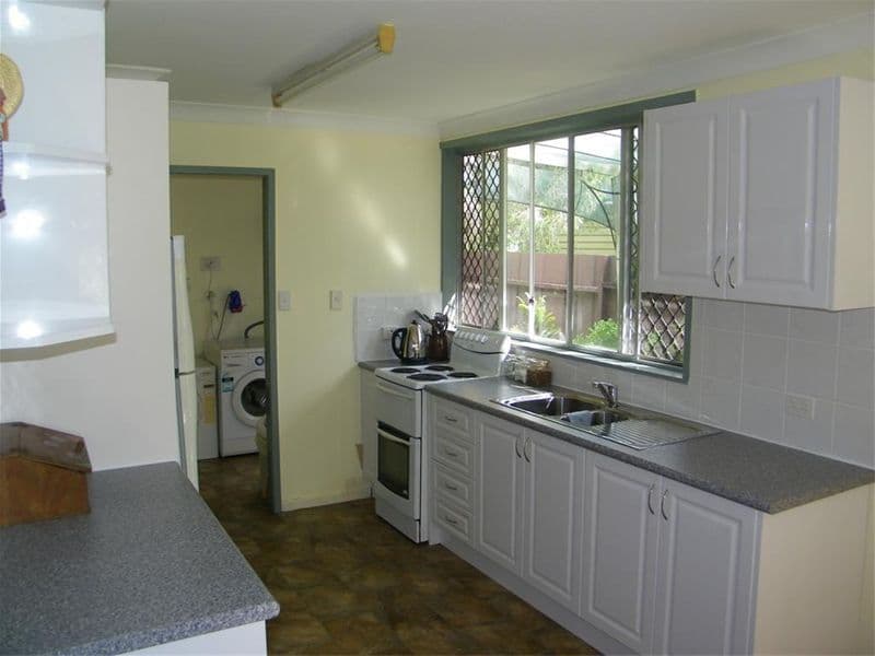 6 Allunga Drive, GLADSTONE QLD 4680, Gladstone Central - Thumbnail 2