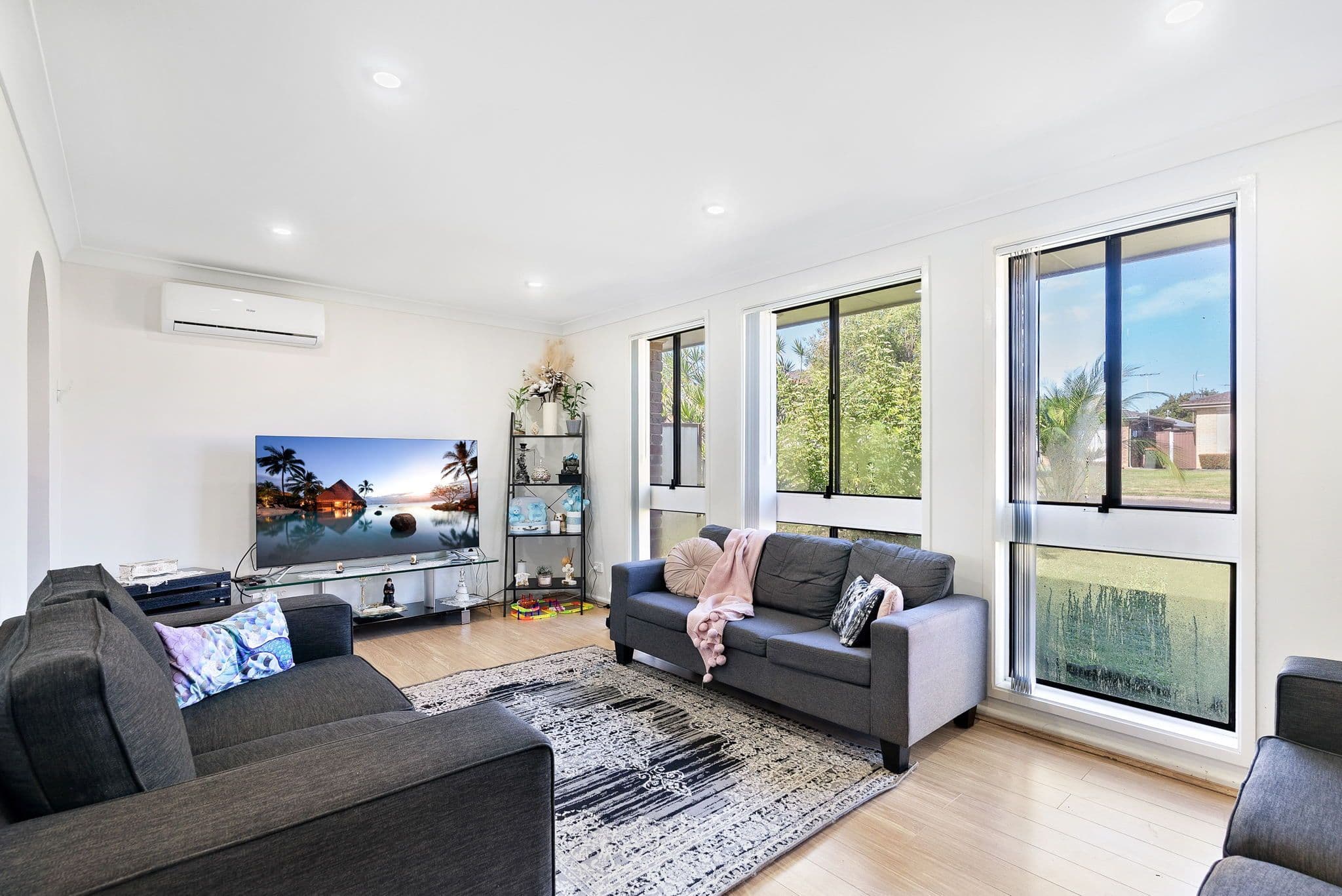 17 Longfellow Street, Wetherill Park NSW 2164, Wetherill Park - Thumbnail 2