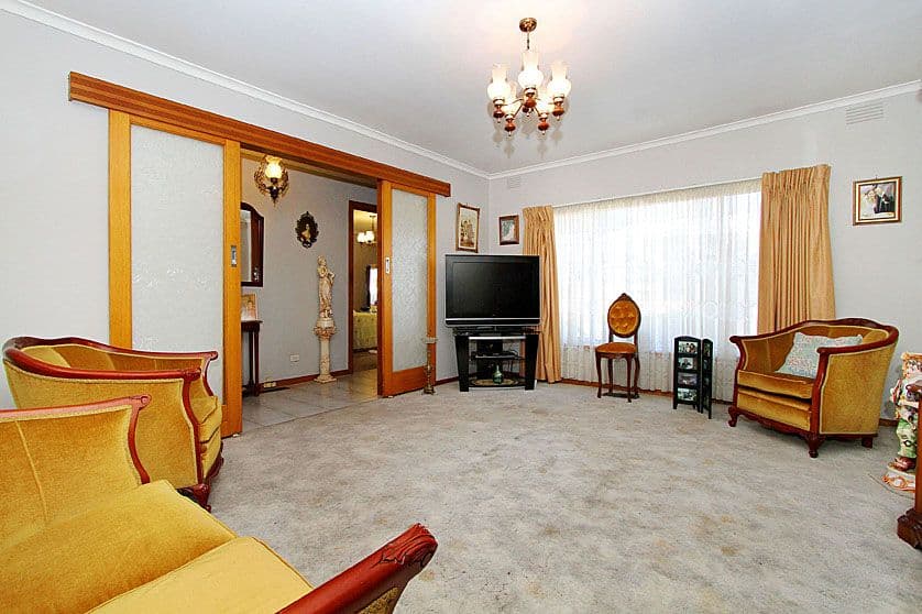 2 Karingal Way, THOMASTOWN VIC 3074, Thomastown - Thumbnail 4