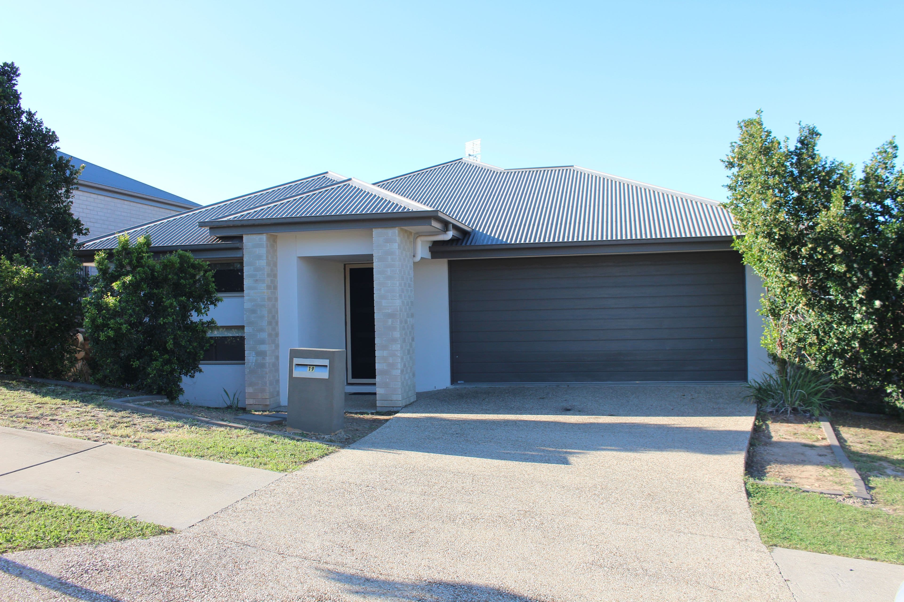 19 Jardine Cresent, Boyne Island QLD 4680, Boyne Island - Image 1