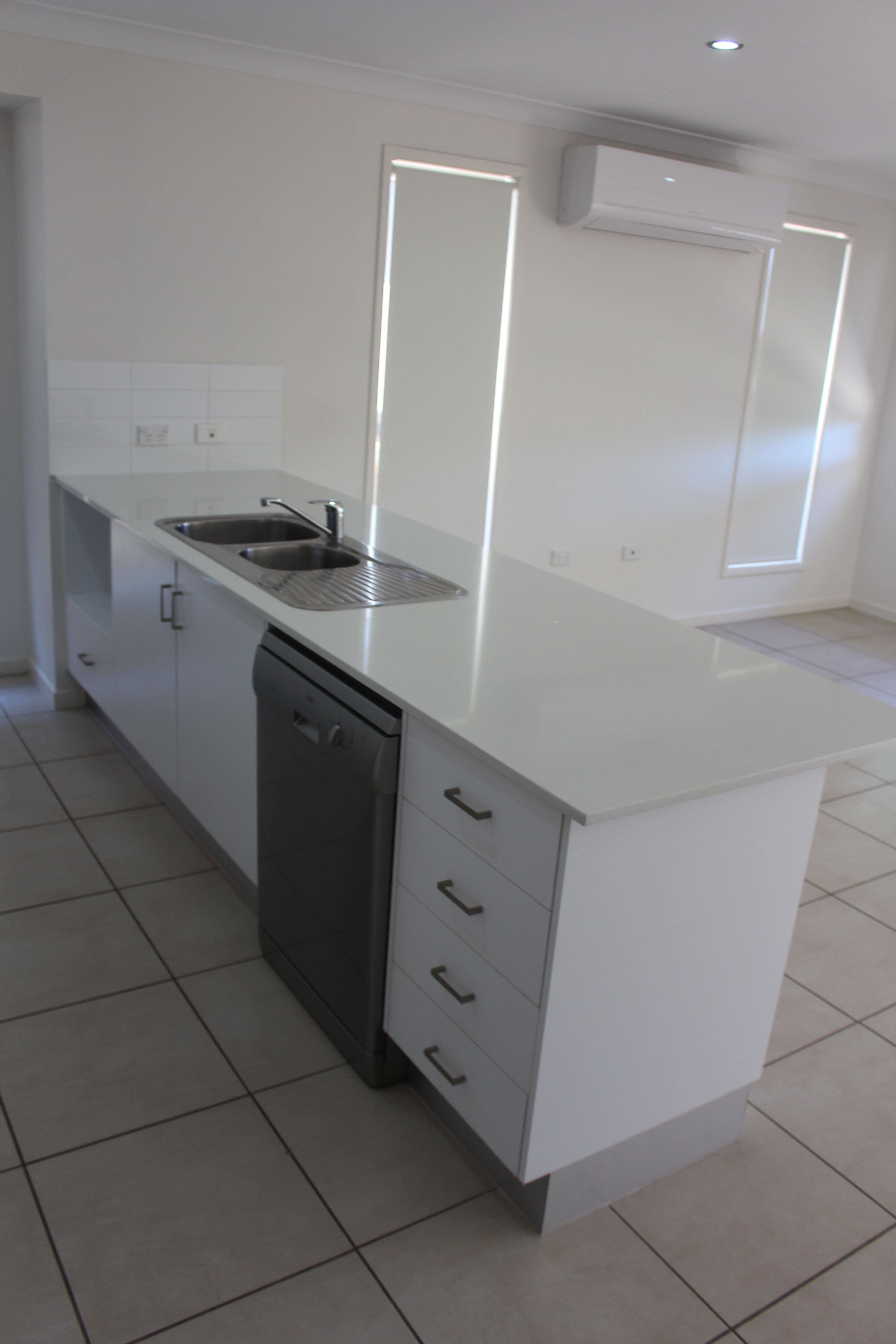 19 Jardine Cresent, Boyne Island QLD 4680, Boyne Island - Thumbnail 6