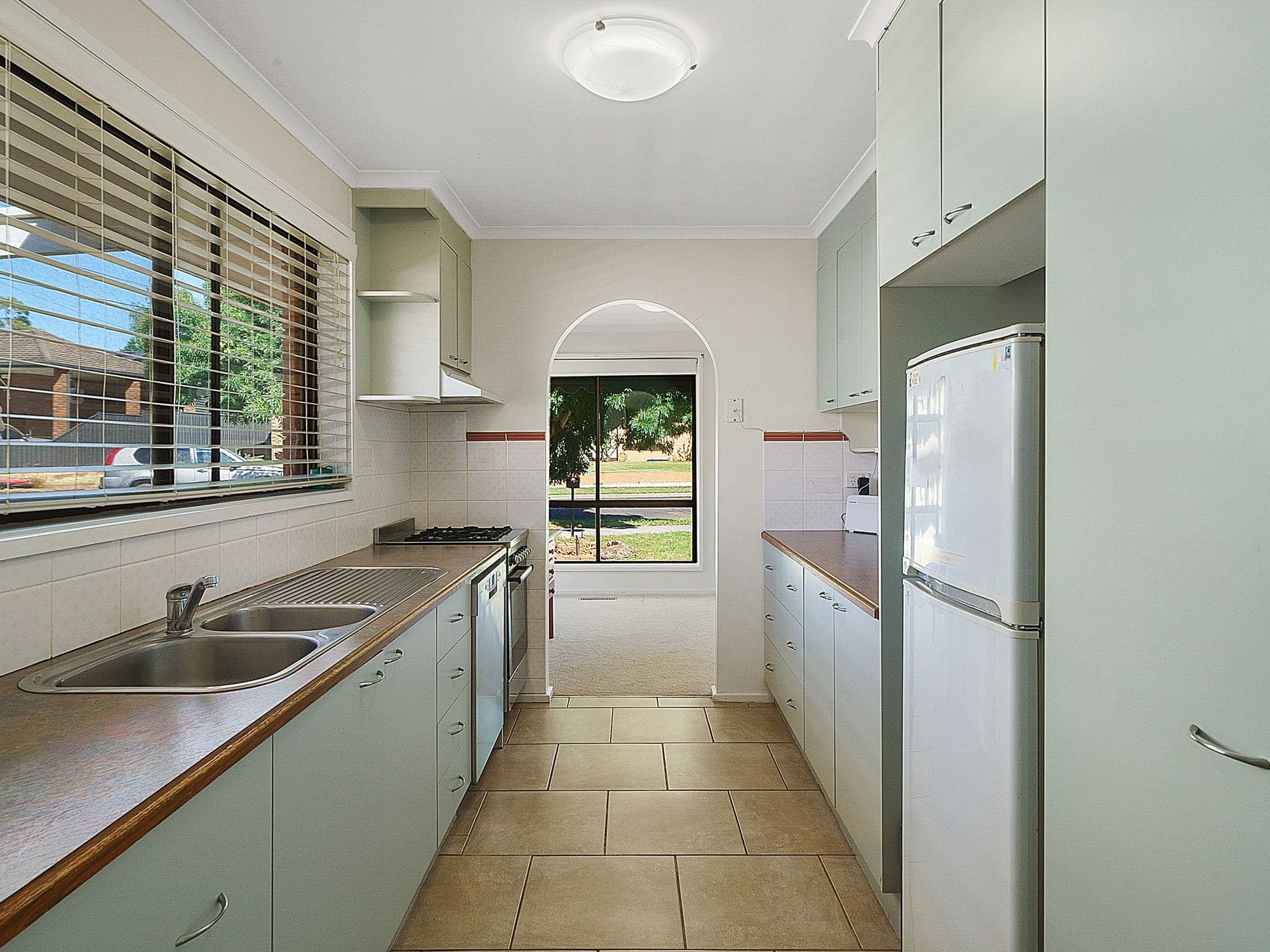 6 Webb Avenue, Seymour VIC 3660, Seymour - Thumbnail 3
