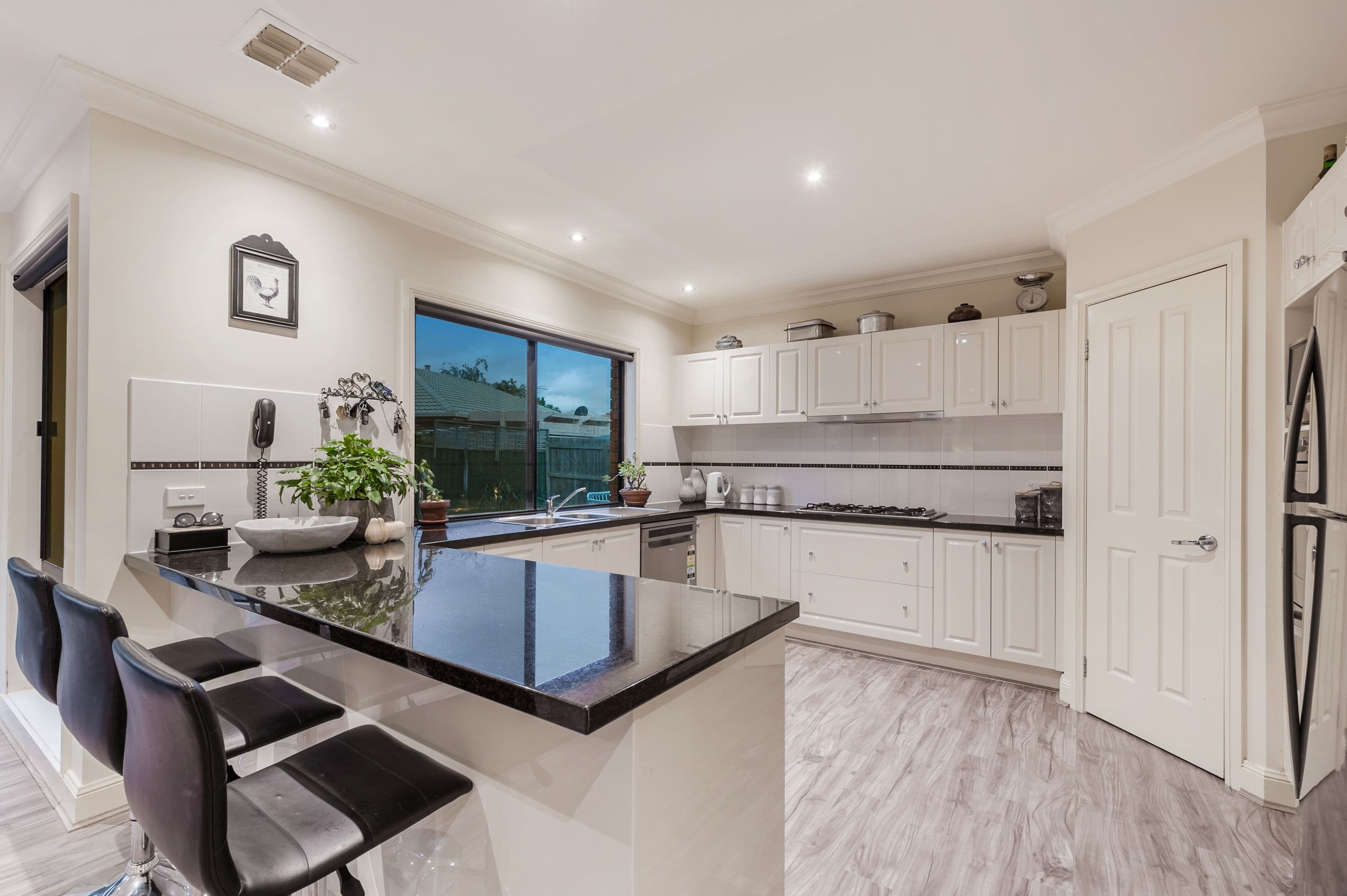 4 Saronvale Crescent, Hillside VIC 3037, Hillside - Thumbnail 7