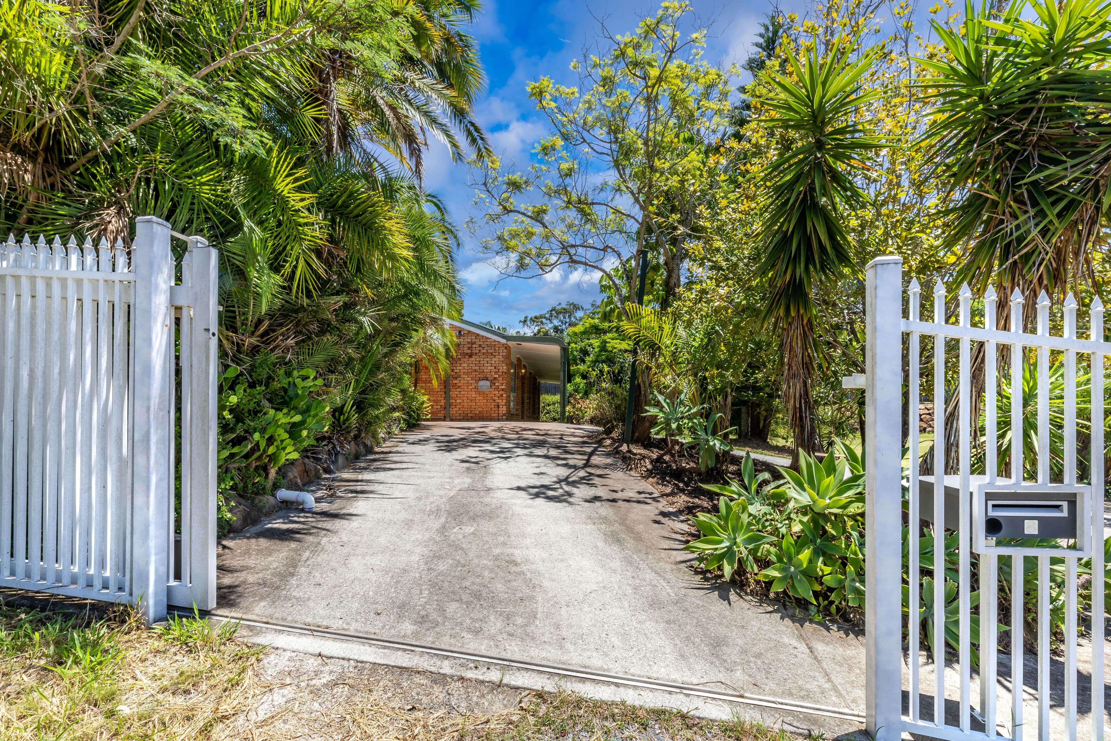 8 Banyula Drive, Gaven QLD 4211, Gaven - Thumbnail 5