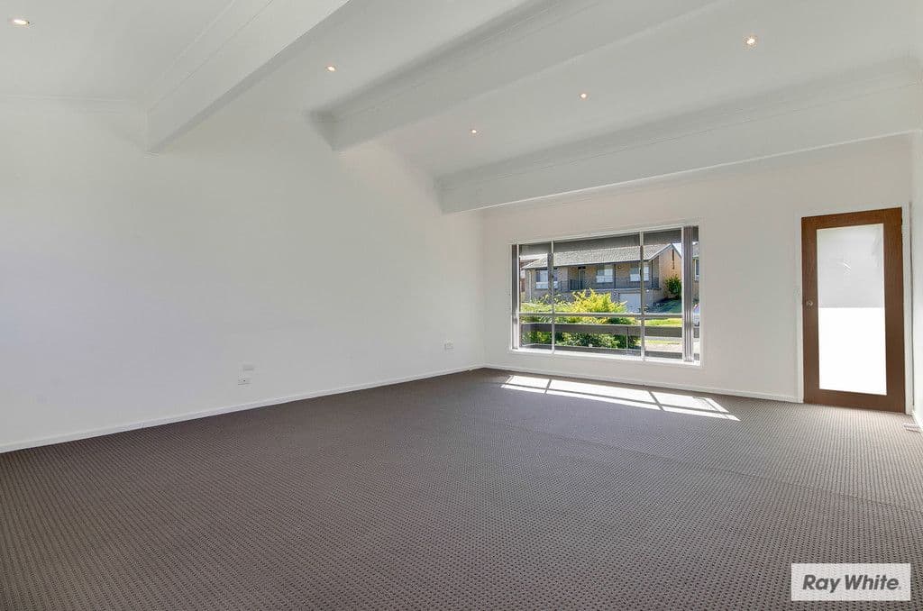 96 Tait Avenue, KANAHOOKA NSW 2530, Kanahooka - Thumbnail 4