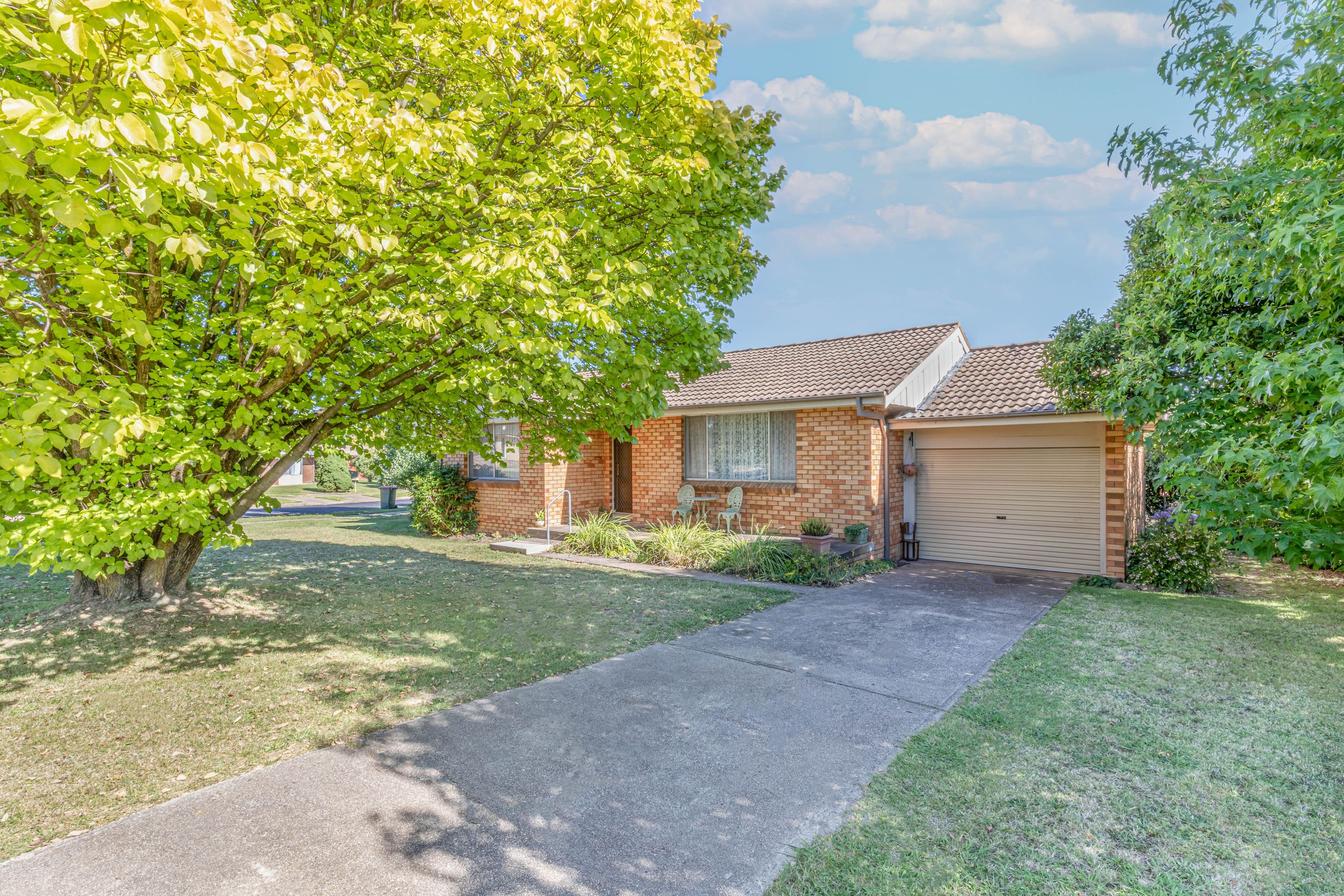 2 Evans Crescent, Blayney NSW 2799, Blayney - Image 1