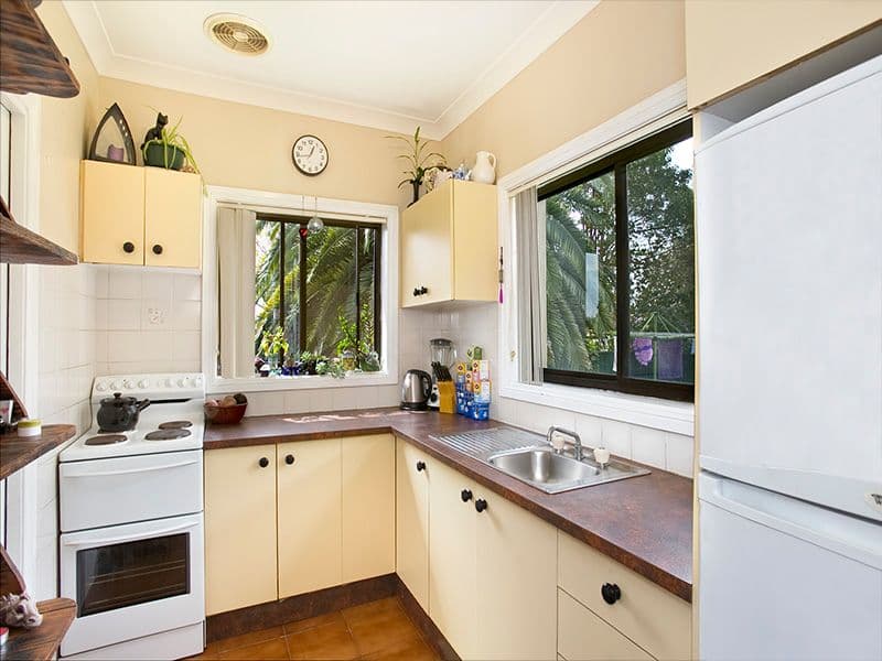33 Kareena Road, MIRANDA NSW 2228, Miranda - Thumbnail 5