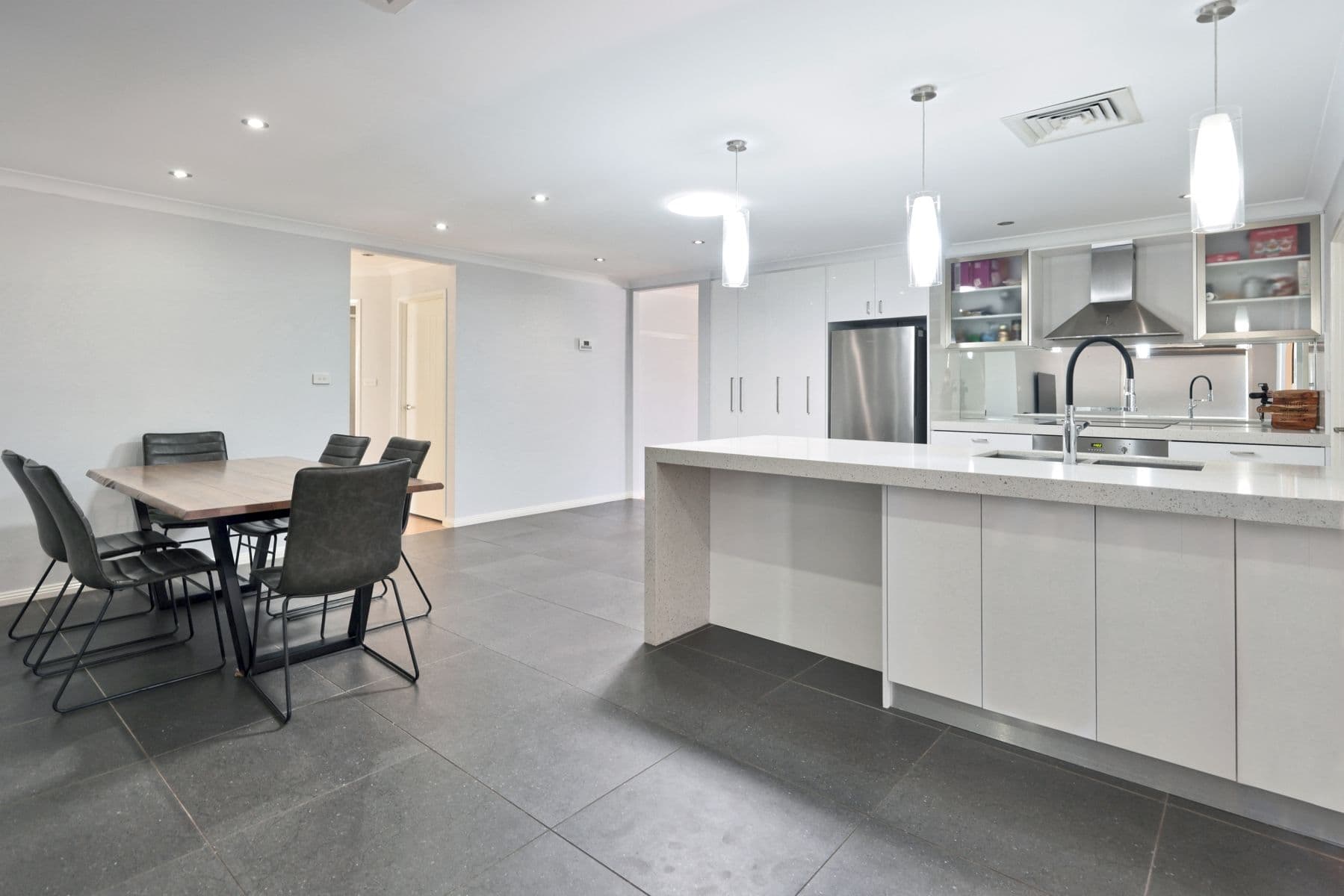 39 Woodlands Drive, Glenmore Park NSW 2745, Glenmore Park - Thumbnail 4