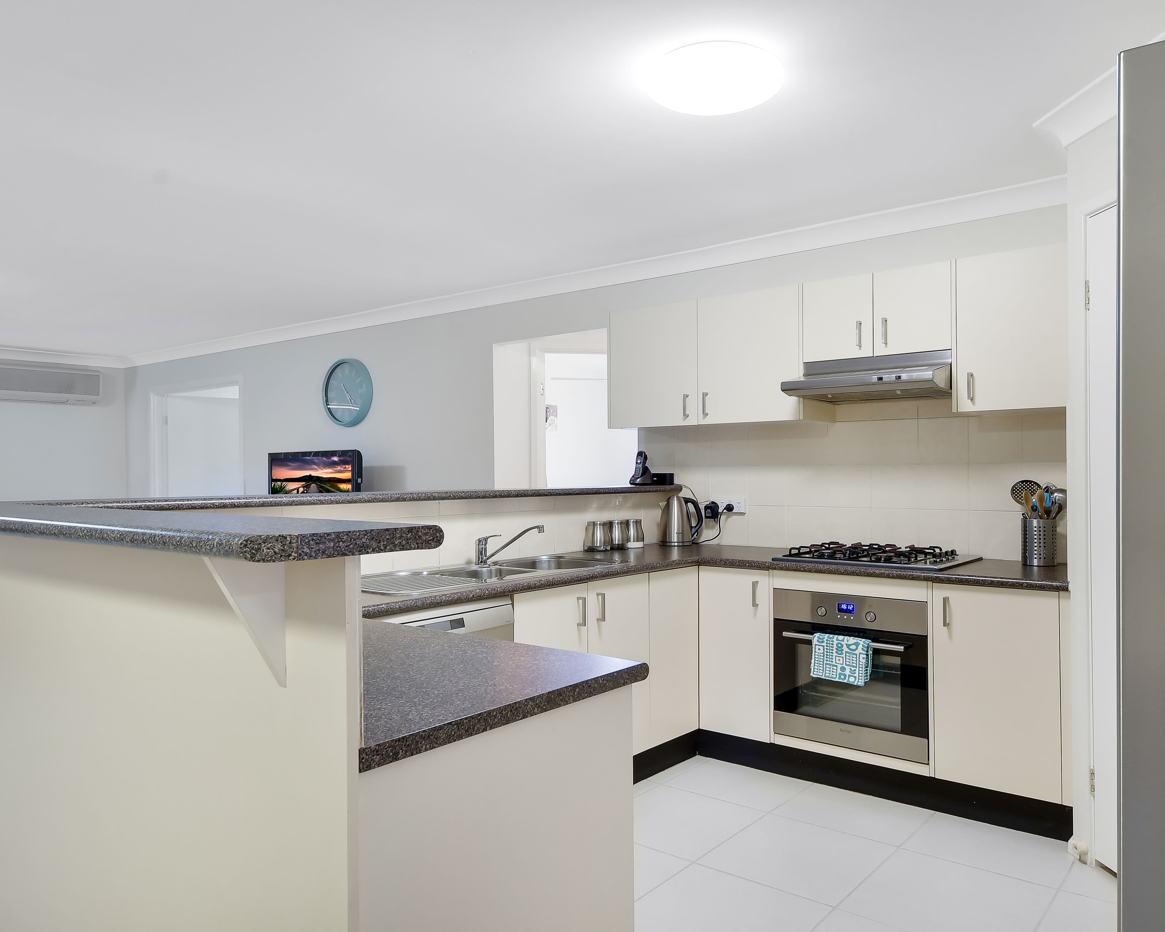 11 St Mark Close, Blair Athol - Thumbnail 4