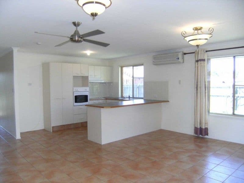 7 Hollyfern Court, OXENFORD QLD 4210, Oxenford - Thumbnail 5