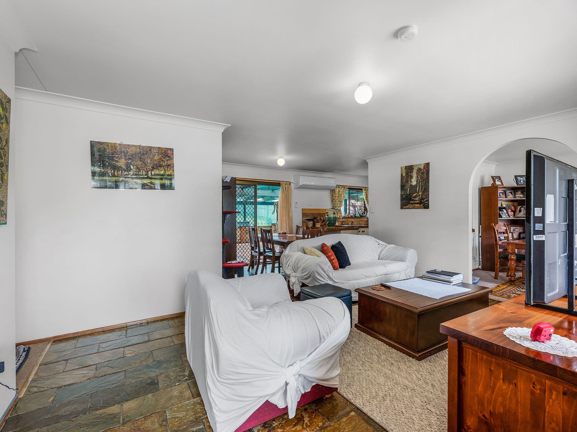 19 Melrose Drive, Flinders View QLD 4305, Flinders View - Thumbnail 2