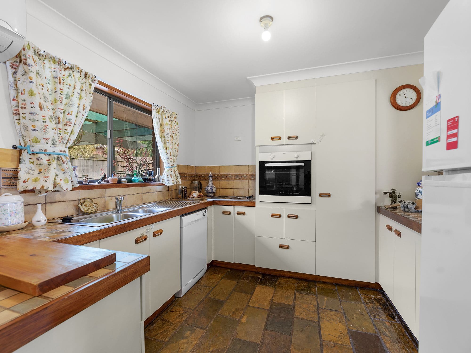 19 Melrose Drive, Flinders View QLD 4305, Flinders View - Thumbnail 4