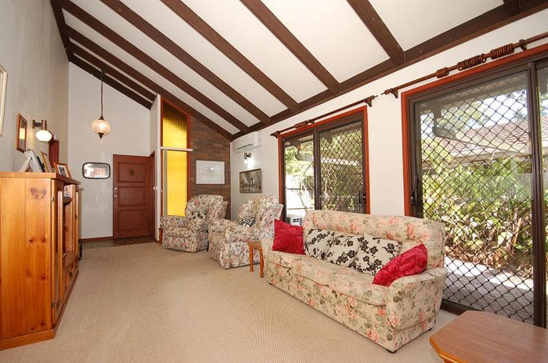 32 Caringal Drive,  Karana Downs, Karana Downs - Thumbnail 3