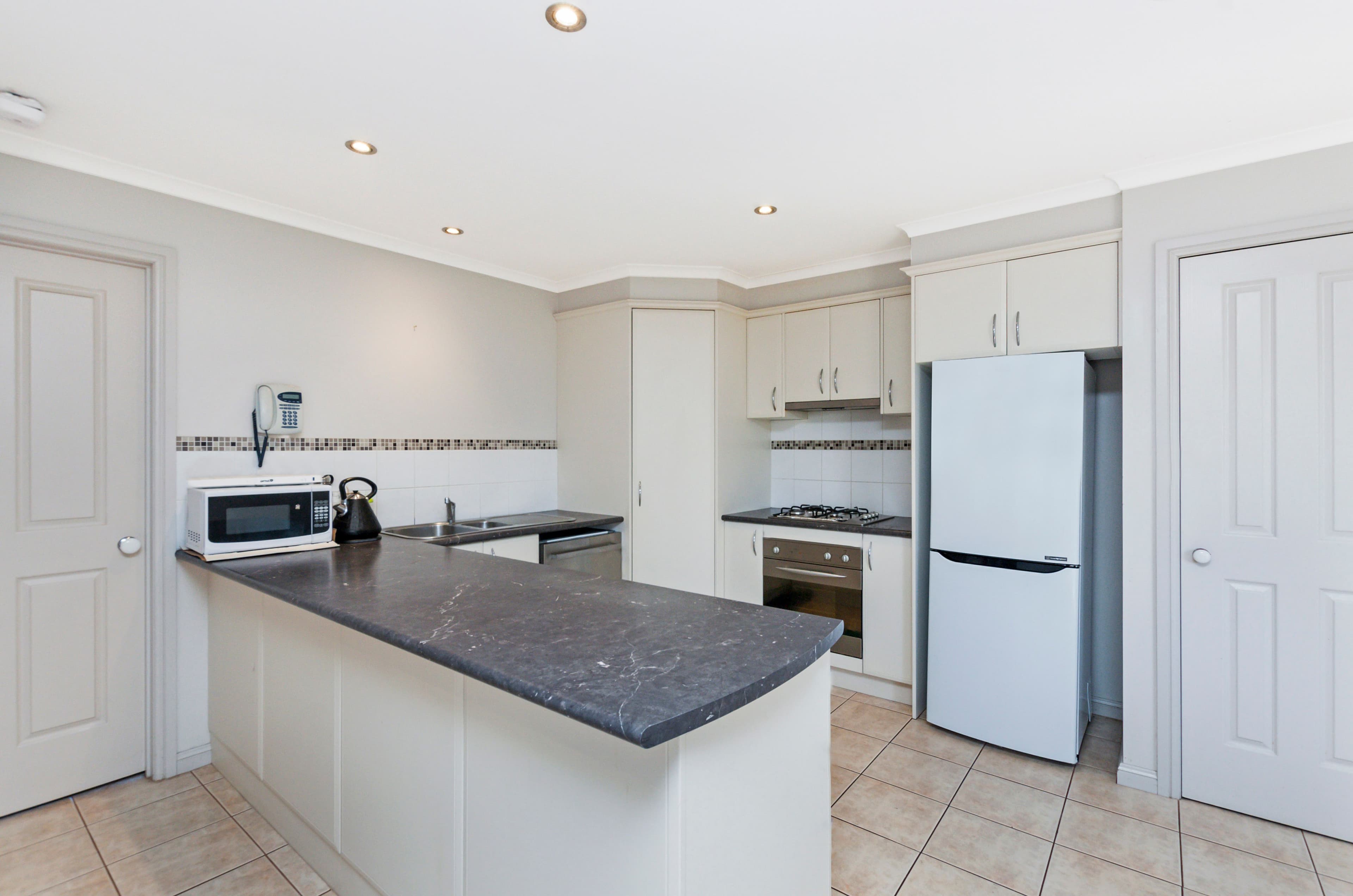 35 Gateway Road, Warrnambool VIC 3280, Warrnambool - Thumbnail 3