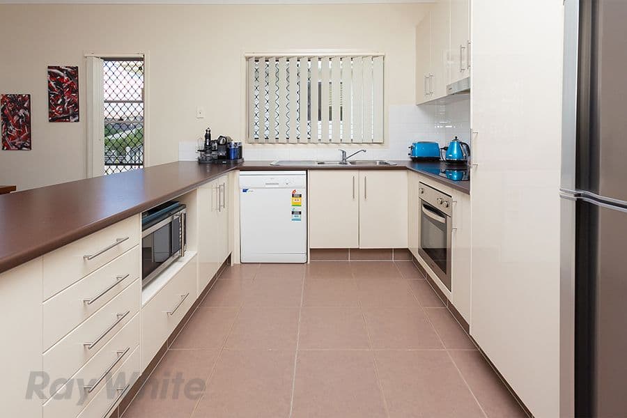 10 Inlet Lane, Springfield Lakes QLD 4300, Springfield Lakes - Thumbnail 2