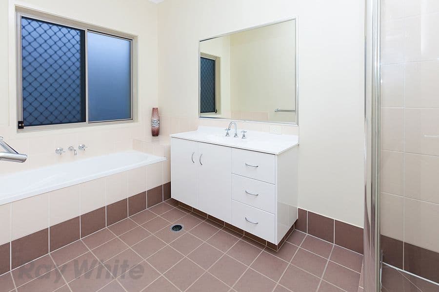 10 Inlet Lane, Springfield Lakes QLD 4300, Springfield Lakes - Thumbnail 7