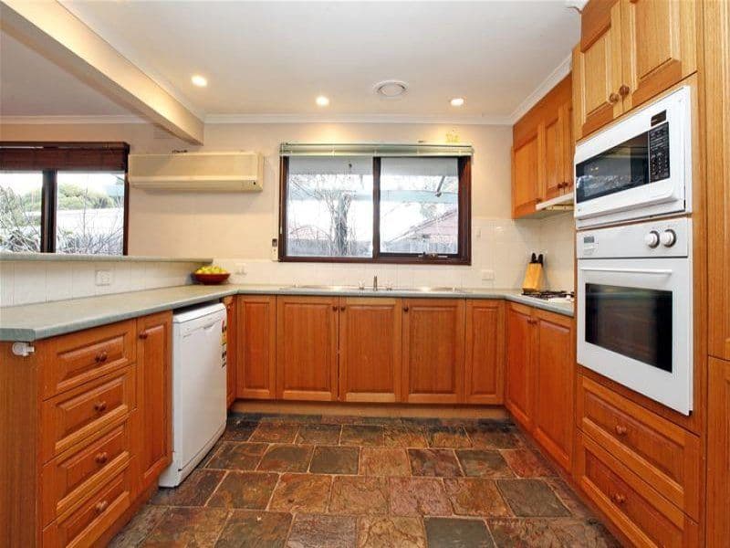 1 Bernborough Place, MILL PARK VIC 3082, Mill Park - Thumbnail 6