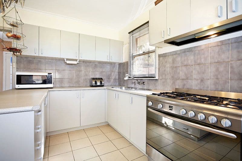 25 Laha Crescent, PRESTON VIC 3072, Preston - Thumbnail 3