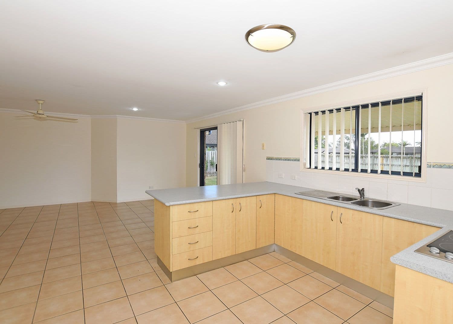 15 Isis Court, Eli Waters QLD 4655, Eli Waters - Thumbnail 4