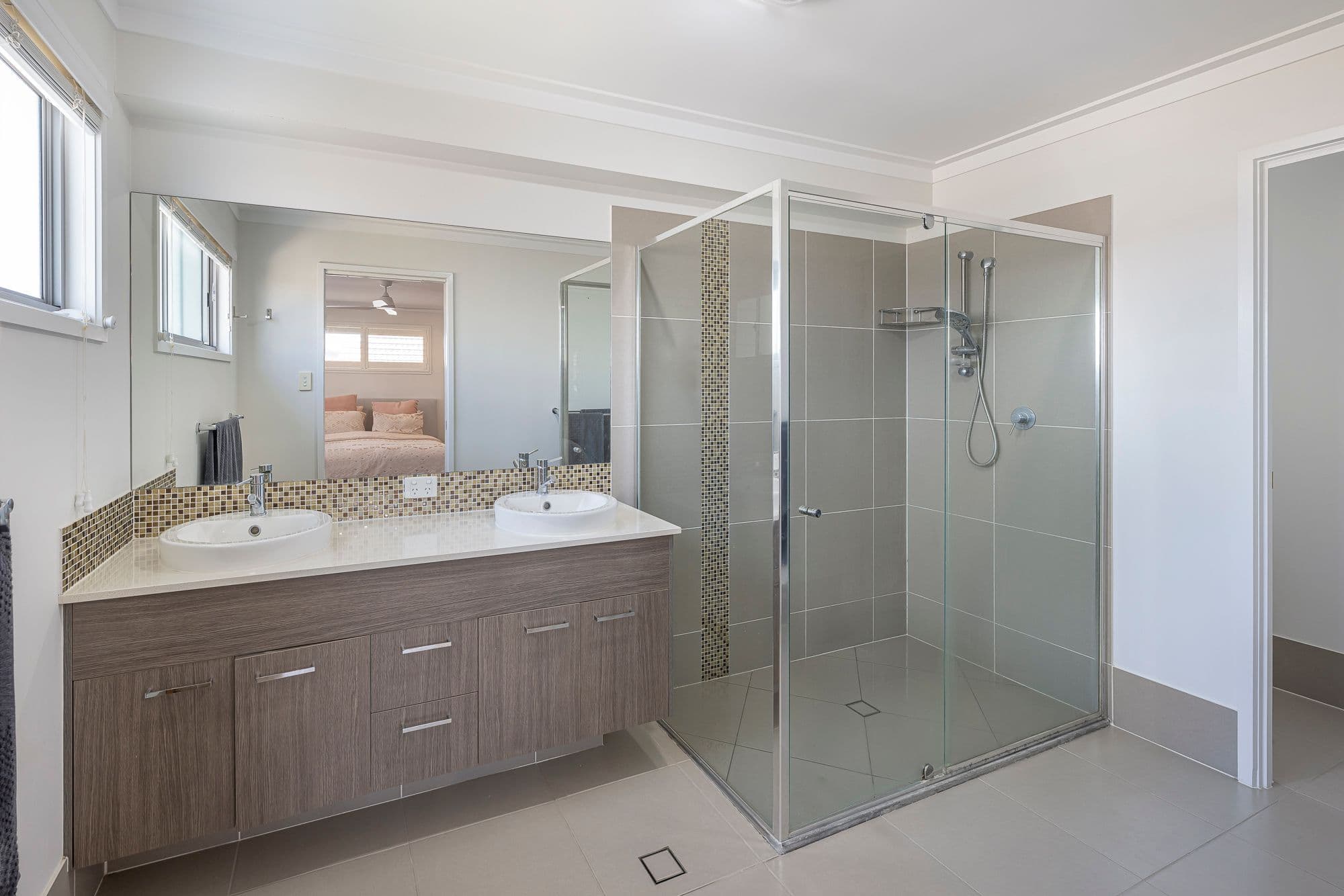 70 Raceview Avenue, Hendra QLD 4011, Hendra - Thumbnail 6