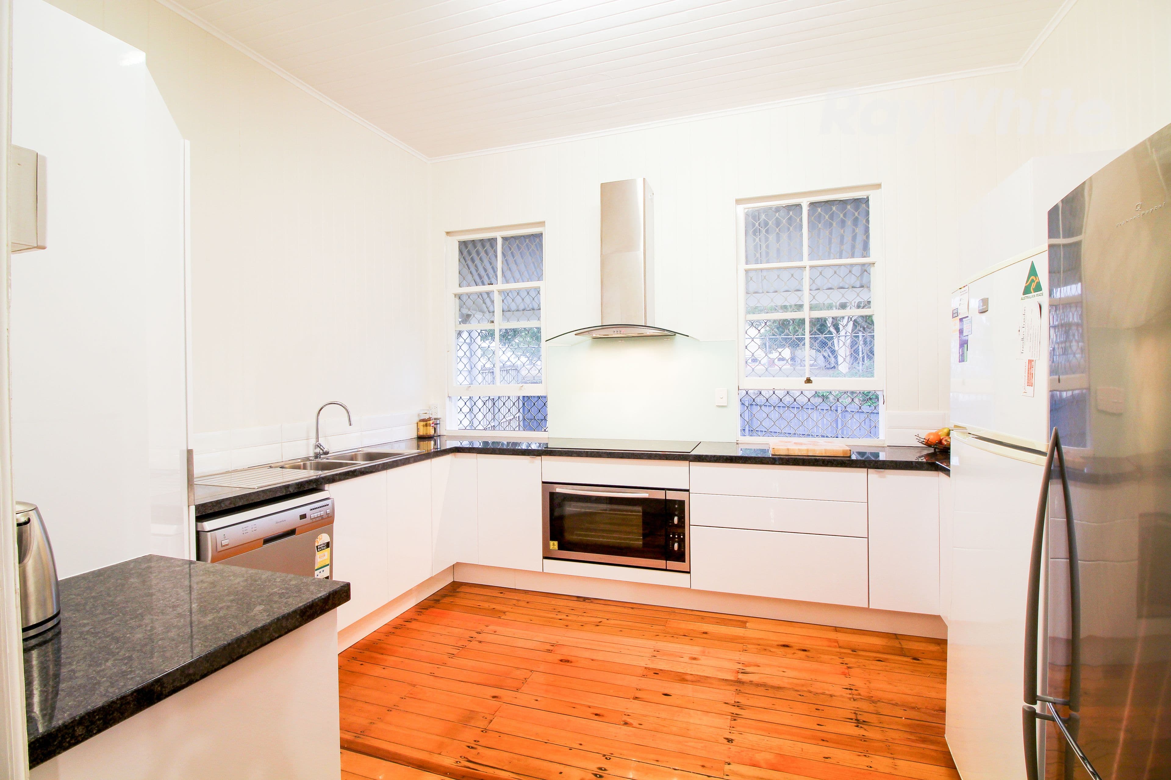 16 Lawrence Street, North Ipswich QLD 4305, North Ipswich - Thumbnail 7