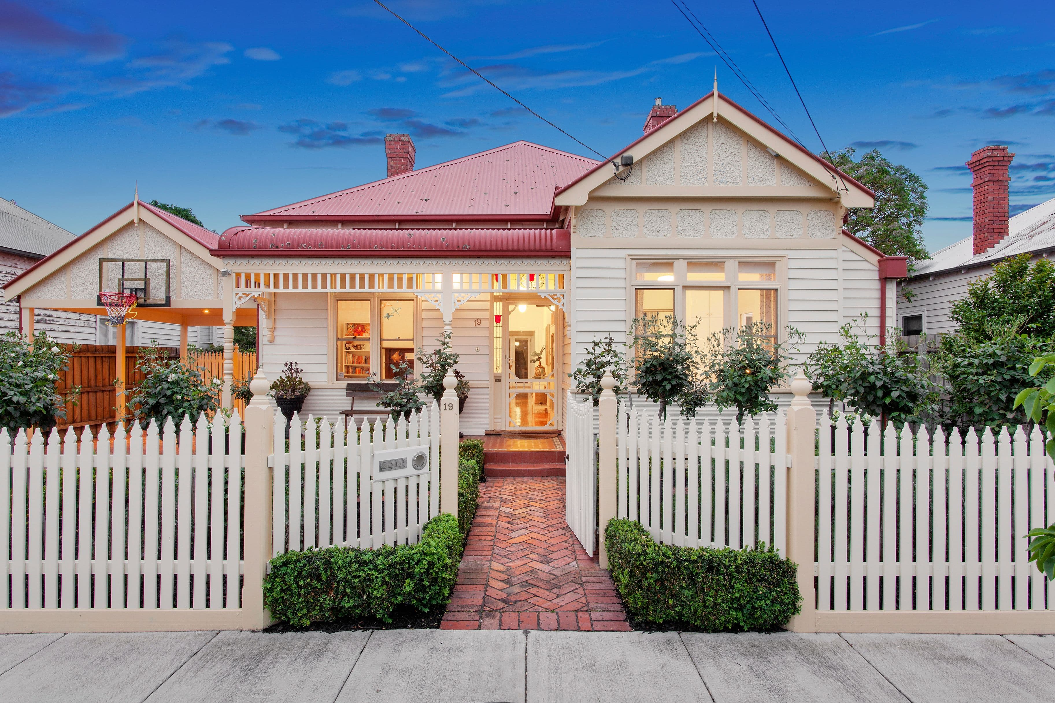 19 Holywood Grove, Carnegie VIC 3163, Carnegie - Image 1