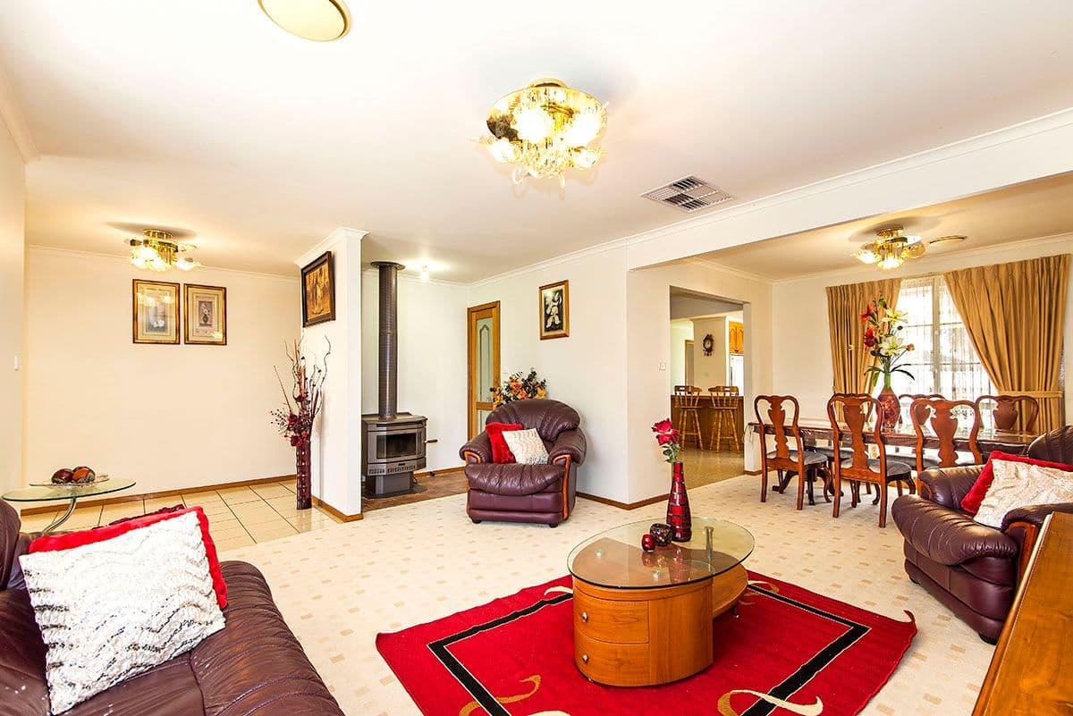 103 Pindari Avenue, MILL PARK VIC 3082, Mill Park - Thumbnail 4